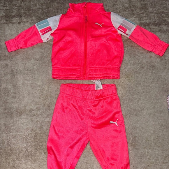 Neon Pink Infant Puma Tracksuit Set Size 0-3M - Picture 1 of 1